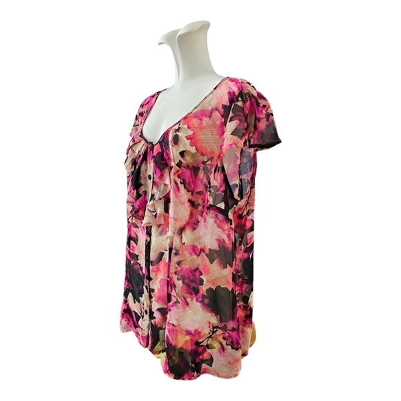 Floral Cap Sleeve top XL - XXL, pinks and black, ruffled neckline - Picture 7 of 7
